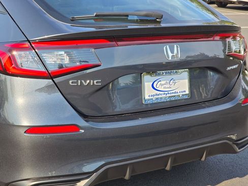 Certified 2025 Honda Civic Sport image 30