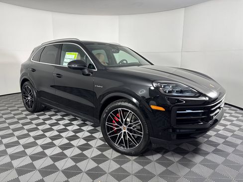 Used 2026 Porsche Cayenne S AWD/4WD image 7