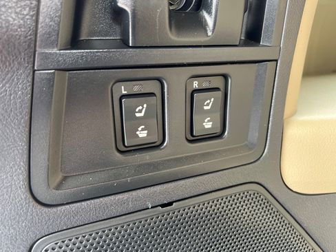 Used 2014 Toyota Sequoia Platinum AWD/4WD image 14