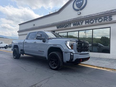 Used 2024 GMC Sierra 2500 AT4 w/ AT4 Premium Plus Package AWD/4WD image 1