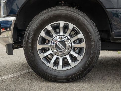 Used 2022 Ford F350 Lariat image 9