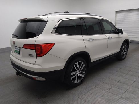 Used 2018 Honda Pilot Touring image 10