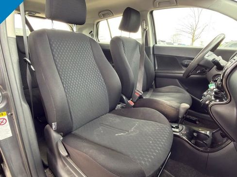 Used 2010 Scion xD image 30