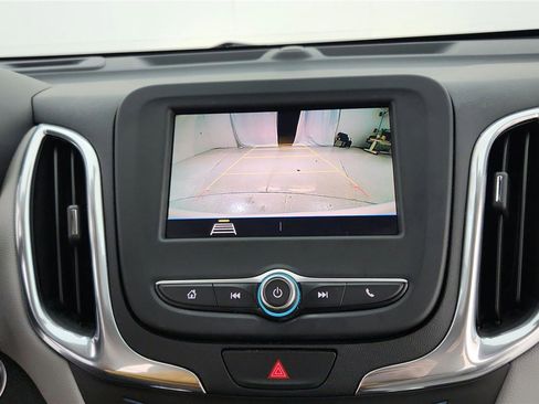 Used 2021 Chevrolet Equinox LS FWD image 39