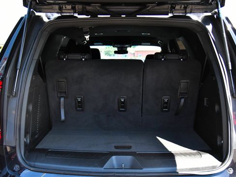 Used 2024 GMC Yukon SLE AWD/4WD image 44