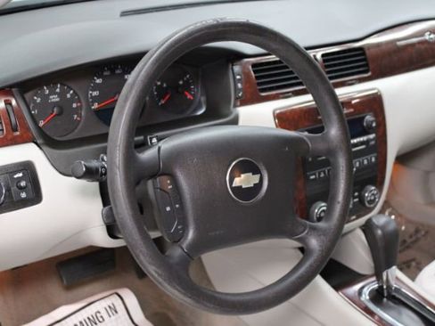 Used 2010 Chevrolet Impala LS image 10