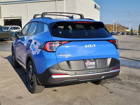 New 2026 Kia Sportage EX image 4