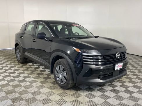 Used 2025 Nissan Kicks S AWD/4WD image 24