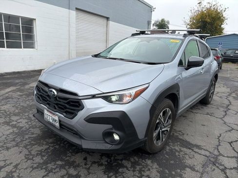 Used 2024 Subaru Crosstrek 2.0i Premium image 3