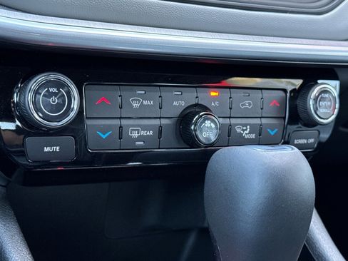 Used 2025 Jeep Compass Limited AWD/4WD image 21