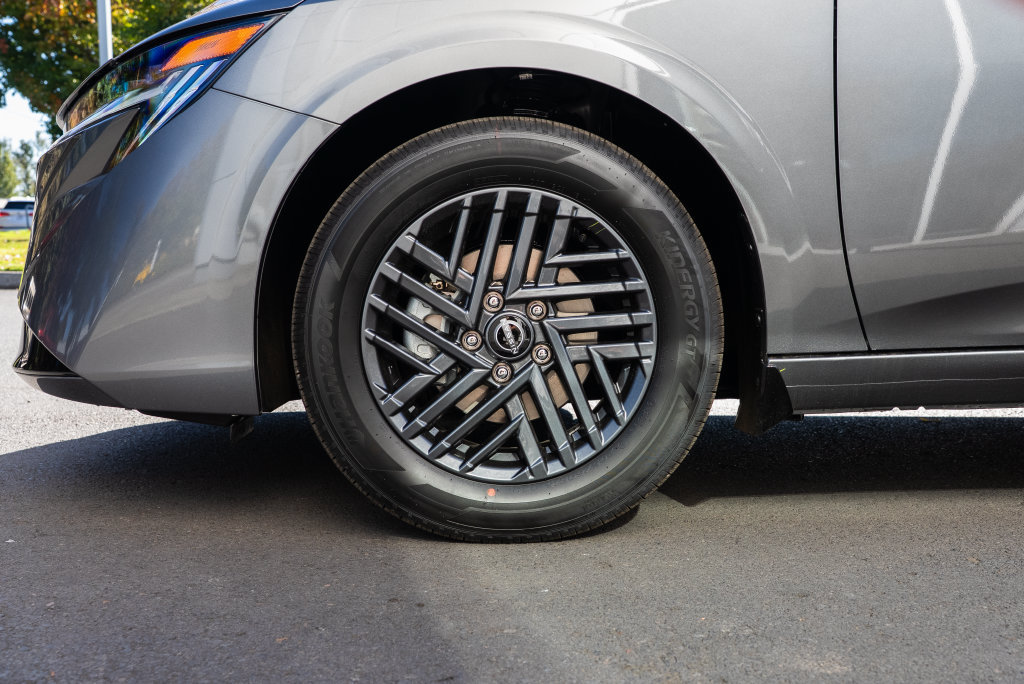 New 2027 Nissan Sentra SV w/ Floor Mat Package FWD image 7