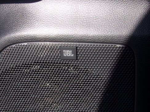 Used 2021 Toyota Tacoma Limited image 50