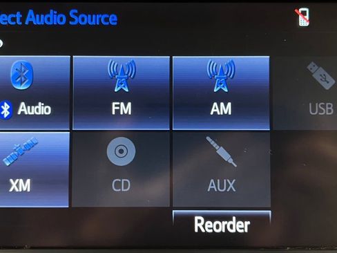 Used 2018 Toyota Highlander Plus w/ Carpet Mat Package (TMS) AWD/4WD image 38