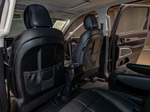 Used 2021 Kia Telluride EX w/ EX Premium Package image 20