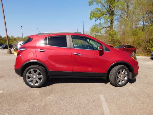 Used 2018 Buick Encore Preferred w/ Experience Buick Package AWD/4WD image 4