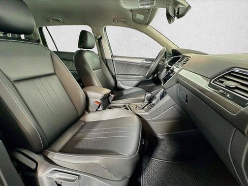 Used 2023 Volkswagen Tiguan SE FWD image 26