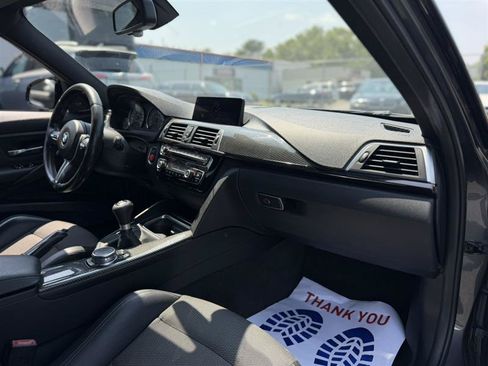 Used 2017 BMW M3 RWD image 32