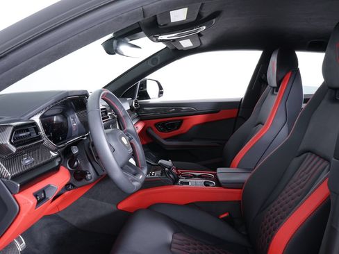 Used 2025 Lamborghini Urus SE AWD/4WD image 4