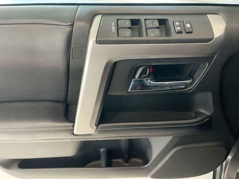 Certified 2017 Toyota 4Runner SR5 AWD/4WD image 13