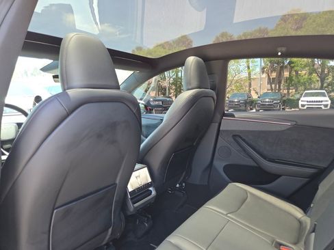 Used 2026 Tesla Model Y Long Range AWD/4WD image 23