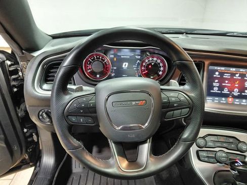 Used 2022 Dodge Challenger R/T Scat Pack RWD image 7