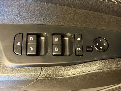 Used 2025 Kia Sportage LX AWD/4WD image 15
