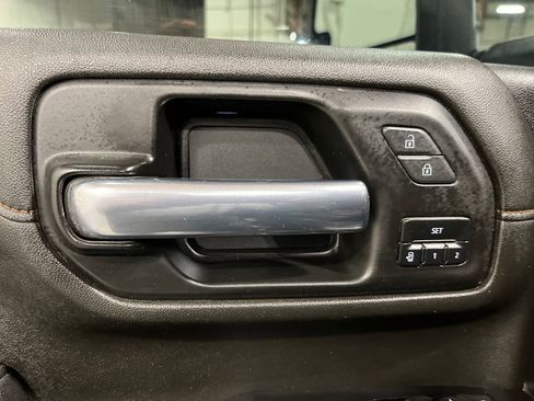 Used 2022 GMC Sierra 2500 AT4 w/ Gooseneck/5TH Wheel Package image 12