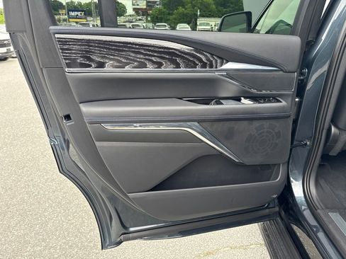 Used 2025 Cadillac Escalade IQ Luxury 1 AWD/4WD image 22