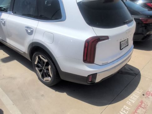 Used 2023 Kia Telluride S AWD/4WD image 10