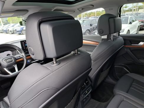 Certified 2023 Audi Q5 2.0T Prestige image 26