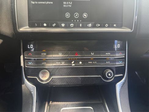Used 2019 Jaguar XE image 23