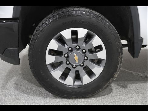 Certified 2024 Chevrolet Silverado 2500 Custom w/ Custom Value Package image 22