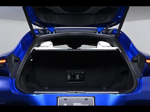 Used 2026 Ferrari Purosangue AWD/4WD image 25