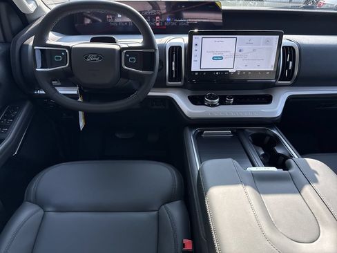 New 2026 Ford Expedition Active AWD/4WD image 23