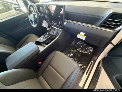 New 2026 Lexus GX 550 AWD/4WD image 10