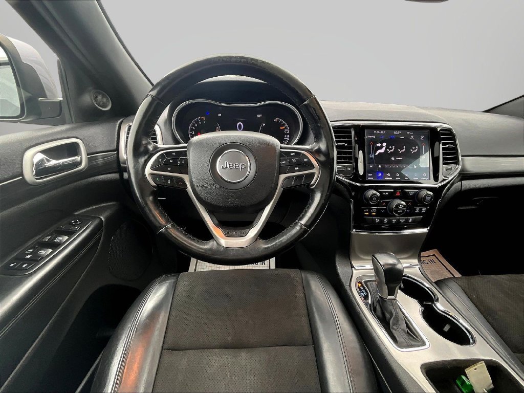 Used 2020 Jeep Grand Cherokee Altitude AWD/4WD image 9