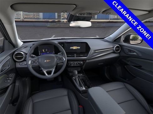 New 2025 Chevrolet Trax ACTIV w/ Driver Confidence Package image 15