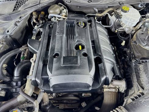 Used 2018 Ford Mustang Coupe RWD image 36