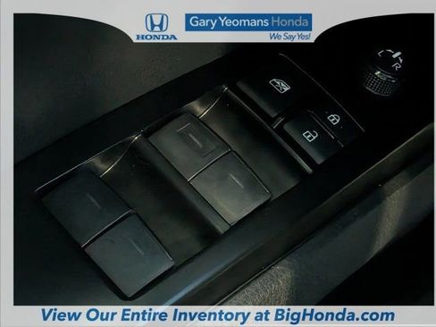 Used 2025 Toyota Camry XSE FWD image 23