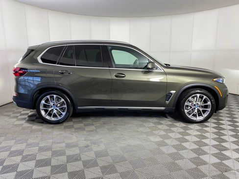Certified 2024 BMW X5 xDrive50e w/ Premium Package image 7