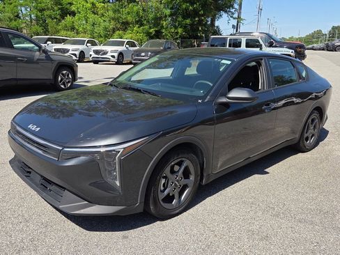 Used 2025 Kia K4 FWD image 3
