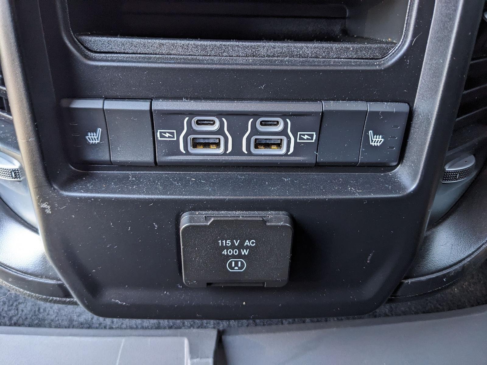 Used 2025 RAM 1500 Laramie AWD/4WD image 41