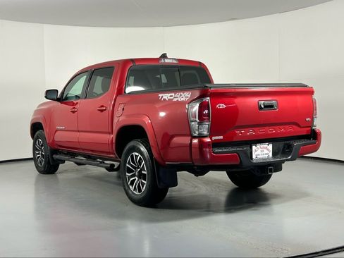 Used 2021 Toyota Tacoma TRD Sport w/ Technology Package image 5
