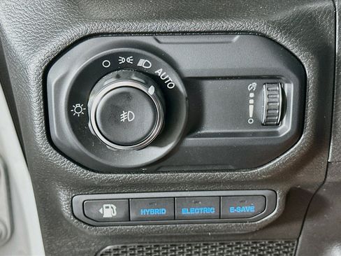 Used 2023 Jeep Wrangler Unlimited w/ Cold Weather Group AWD/4WD image 16