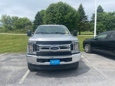 Used 2017 Ford F250 XL w/ STX Appearance Package AWD/4WD image 2
