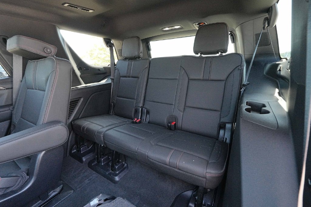 Used 2022 Chevrolet Tahoe RST w/ Luxury Package AWD/4WD image 21
