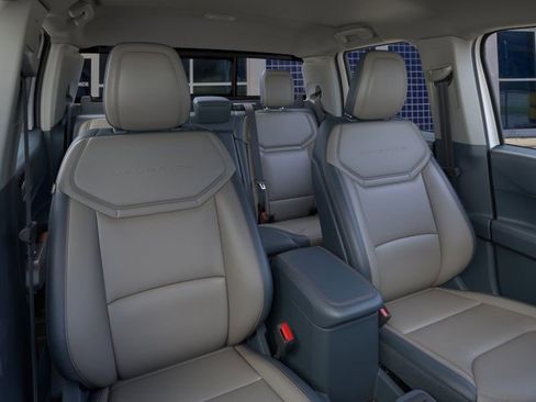 New 2025 Ford Maverick Lariat w/ 4K Tow Package image 11