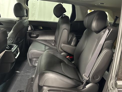 New 2026 Kia Carnival SX Prestige FWD image 5