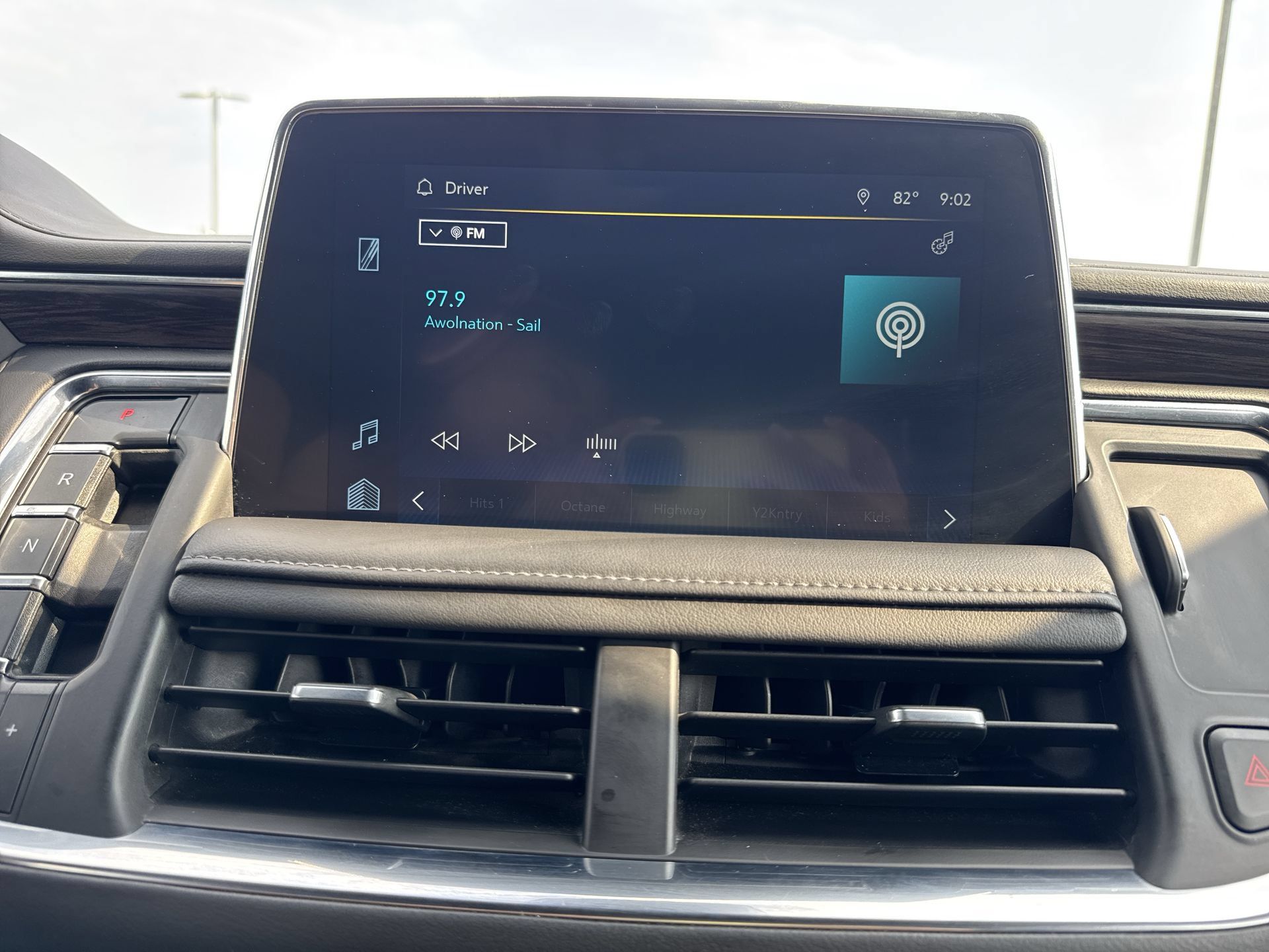 Certified 2023 Chevrolet Tahoe Z71 AWD/4WD image 16