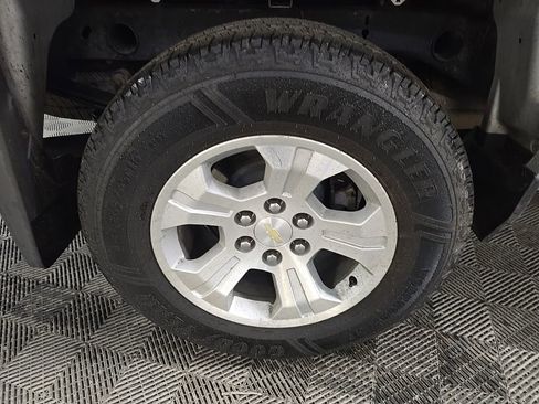 Used 2018 Chevrolet Silverado 1500 LT w/ LT Convenience Package image 13